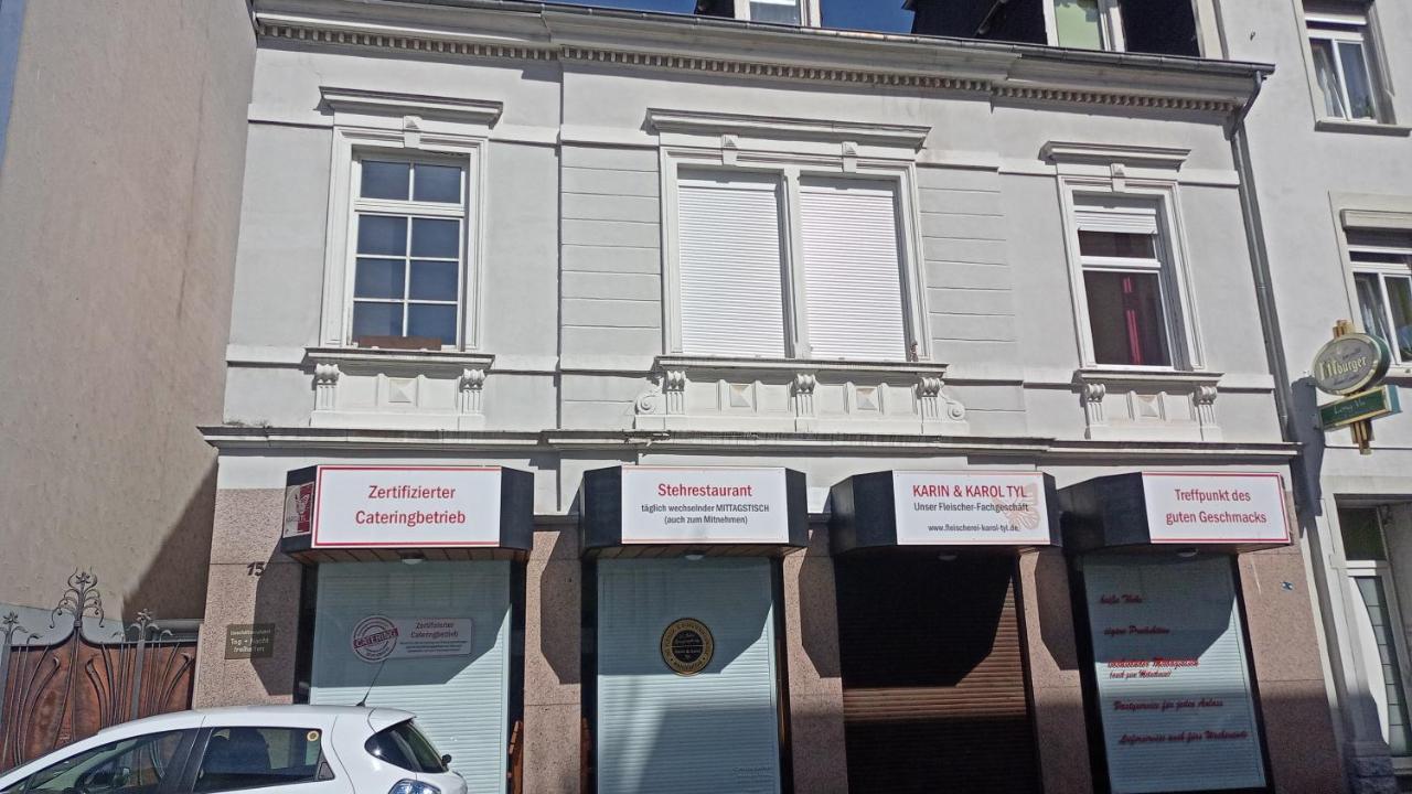 Zentrale Ferienwohnung Mit Blick Auf Die Paulinskirche Treviri Esterno foto